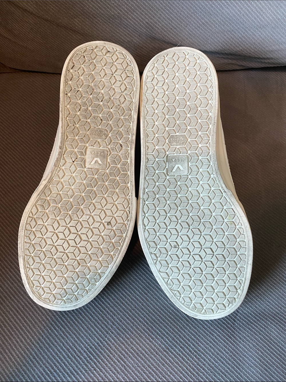 Veja Velcro Sneakers - Picture 5 of 6